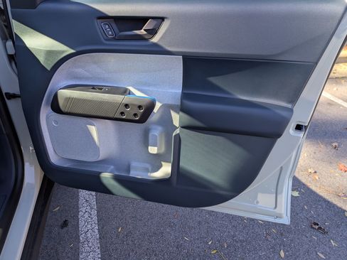 New 2025 Ford Maverick XLT w/ XLT Luxury Package image 33