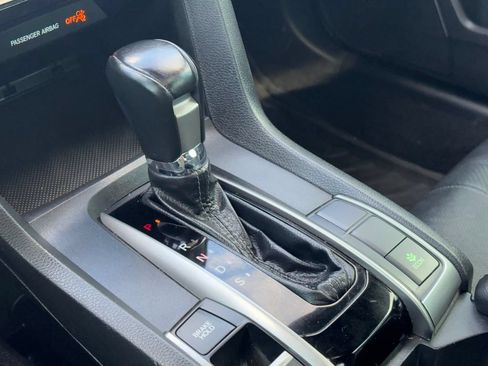 Used 2018 Honda Civic Sport Touring image 19