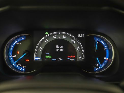 Used 2025 Toyota RAV4 LE image 24