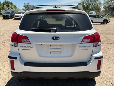 Used 2013 Subaru Outback 3.6R Limited w/ Special Appearance Pkg AWD/4WD image 7