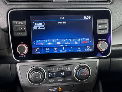 Used 2023 Nissan Leaf S image 17