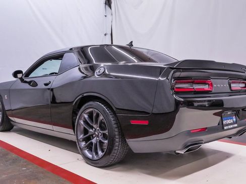 Used 2022 Dodge Challenger R/T Scat Pack RWD image 8