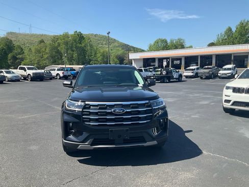 New 2026 Ford Explorer Active w/ Active Comfort Package RWD image 2