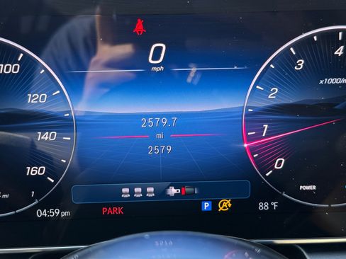 Used 2026 Mercedes-Benz GLC 300 4MATIC image 11