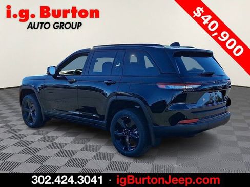 New 2025 Jeep Grand Cherokee Limited w/ Black Appearance Package image 3