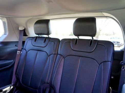 Used 2023 Jeep Grand Cherokee L Limited image 25