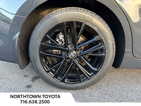 Used 2025 Toyota Camry SE w/ Convenience Package image 33