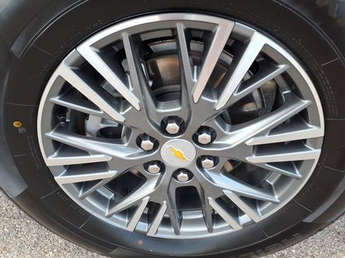 Used 2025 Chevrolet Traverse LT AWD/4WD image 11