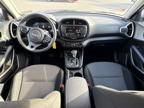 Used 2024 Kia Soul LX w/ Option Group 015 image 14