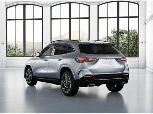 New 2025 Mercedes-Benz GLA 250 4MATIC image 28