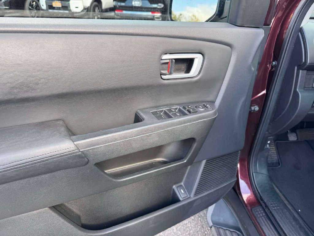 Used 2011 Honda Pilot EX-L image 17