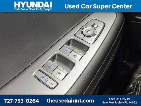Used 2024 Hyundai Palisade SEL FWD image 40