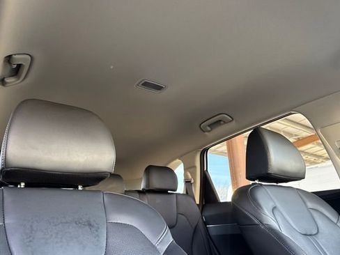 Certified 2025 Kia Sorento S image 22