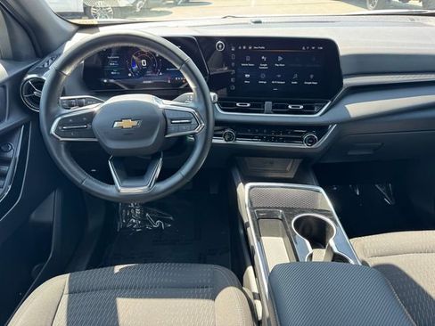 Used 2025 Chevrolet Equinox LT FWD image 14