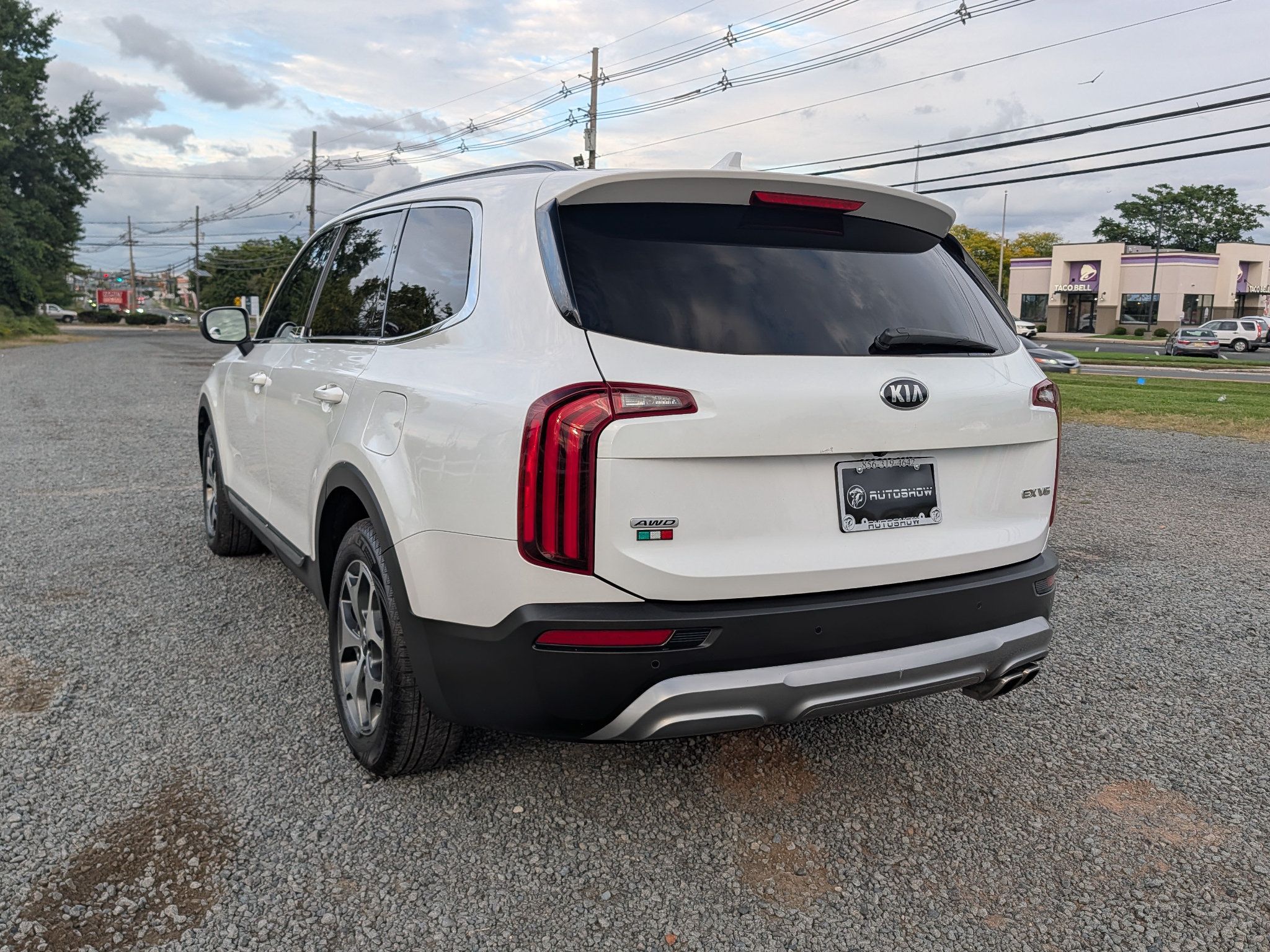 Used 2020 Kia Telluride EX AWD/4WD image 8