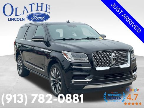 Used 2021 Lincoln Navigator Reserve AWD/4WD image 2