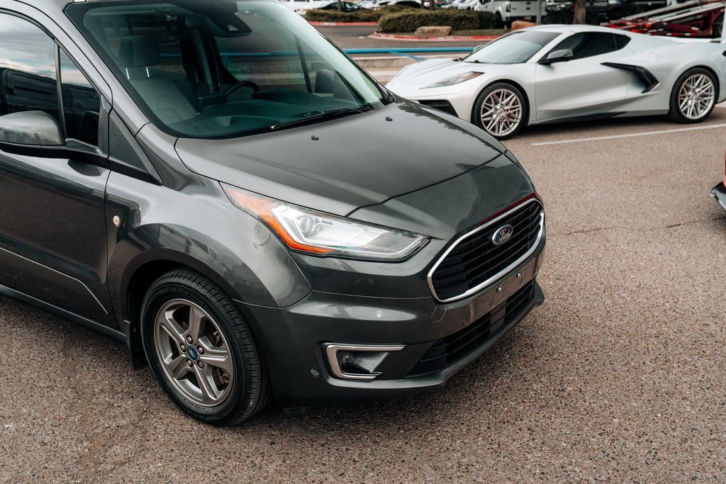 Used 2019 Ford Transit Connect Titanium w/ Titanium Premium Package FWD image 9