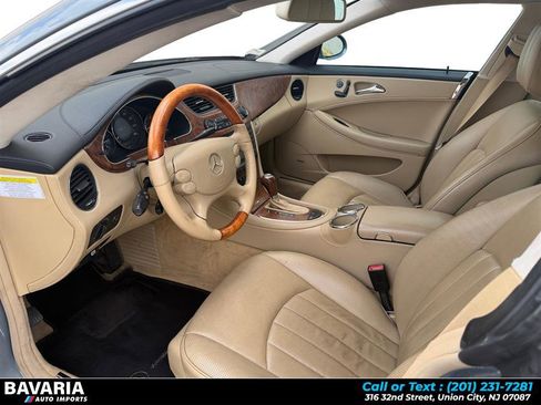 Used 2007 Mercedes-Benz CLS 550 image 10