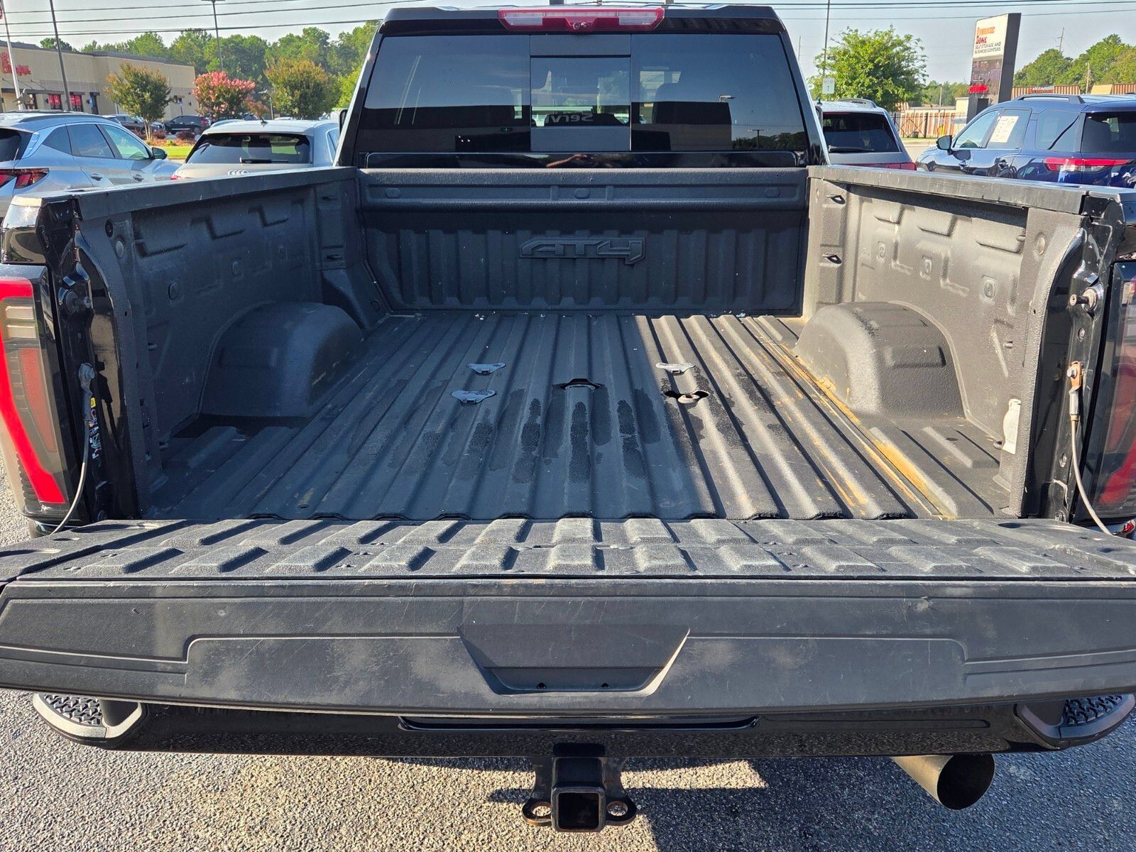 Used 2024 GMC Sierra 2500 AT4 w/ AT4 Premium Plus Package AWD/4WD image 12