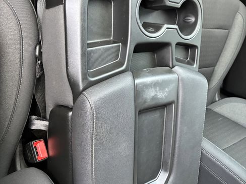 Used 2025 Chevrolet Silverado 1500 Custom Trail Boss AWD/4WD image 34