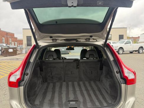 Used 2012 Volvo XC60 T6 AWD/4WD image 23