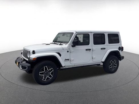 Used 2025 Jeep Wrangler Unlimited Sahara AWD/4WD image 8