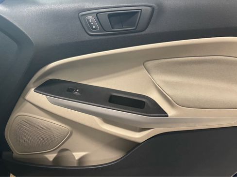 Used 2021 Ford EcoSport S image 34