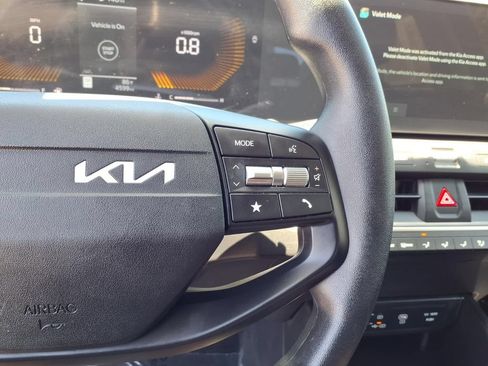 Certified 2025 Kia K4 FWD image 17