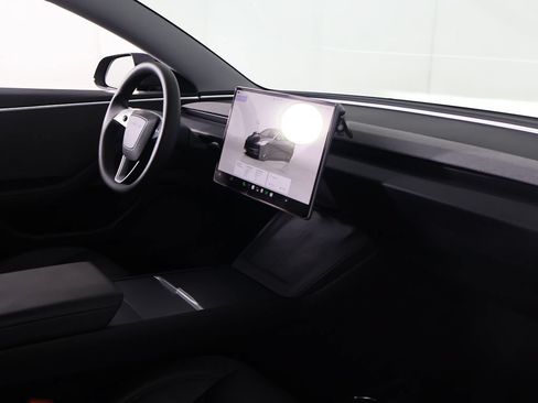 Used 2024 Tesla Model 3 Long Range RWD image 29