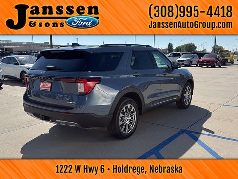 New 2025 Ford Explorer Active w/ Active Comfort Package image 6