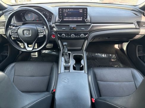 Used 2018 Honda Accord Sport image 16