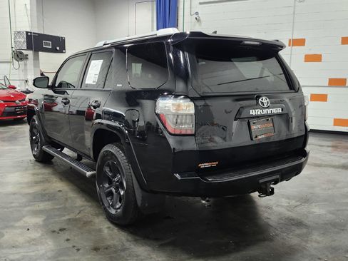 Used 2015 Toyota 4Runner SR5 image 15