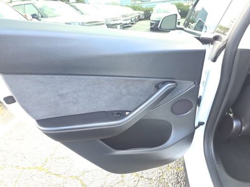 Used 2021 Tesla Model Y Performance image 21