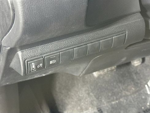 Used 2022 Toyota Corolla SE FWD image 20