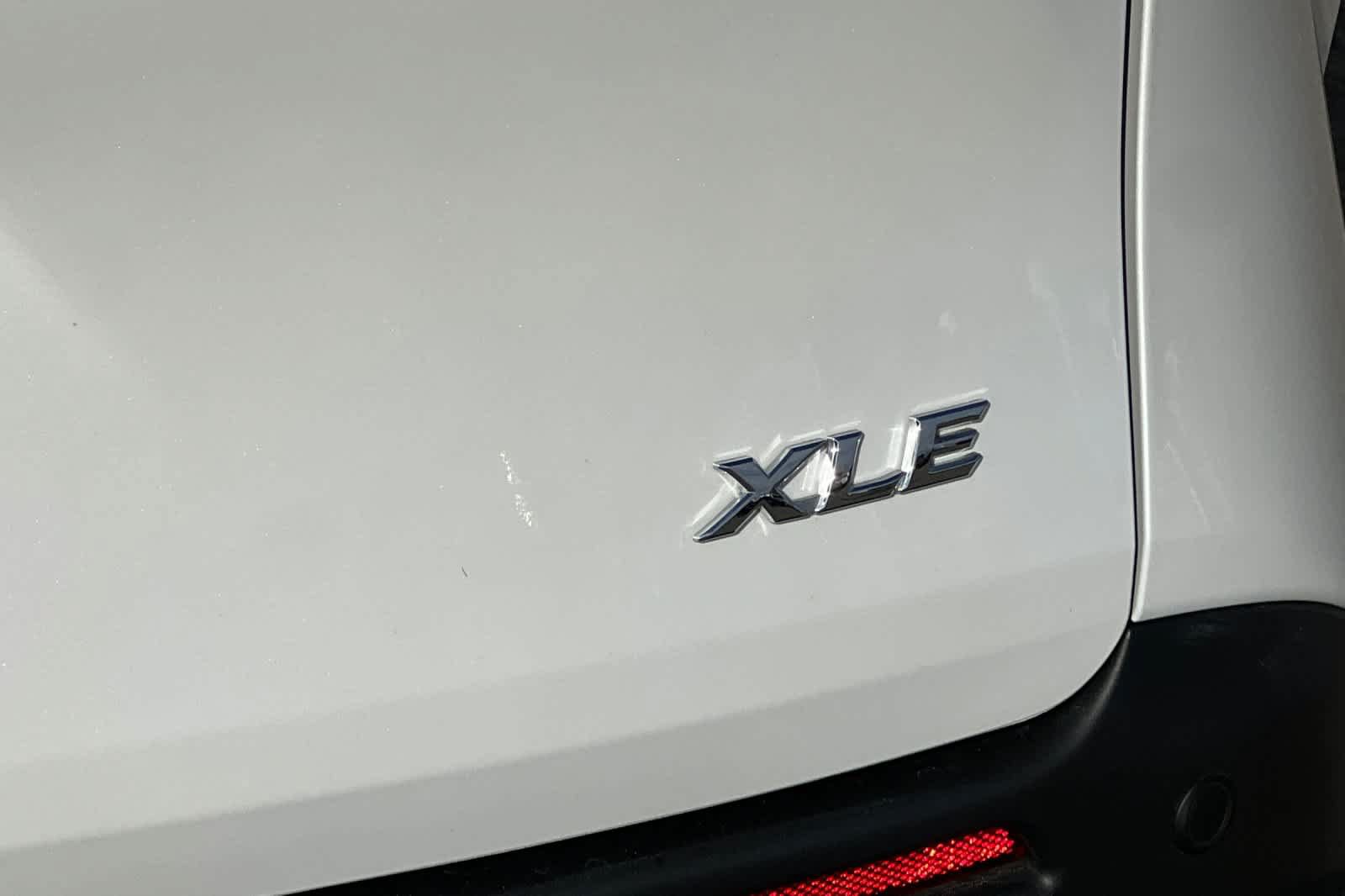 Used 2025 Toyota Sienna XLE w/ XLE Plus Package AWD/4WD image 24