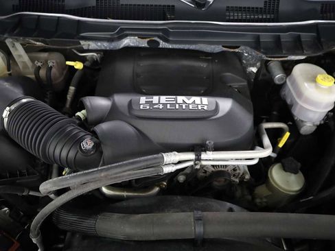 Used 2018 RAM 2500 Big Horn w/ Sport Appearance Group image 36