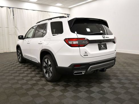 New 2026 Honda Pilot Elite image 5