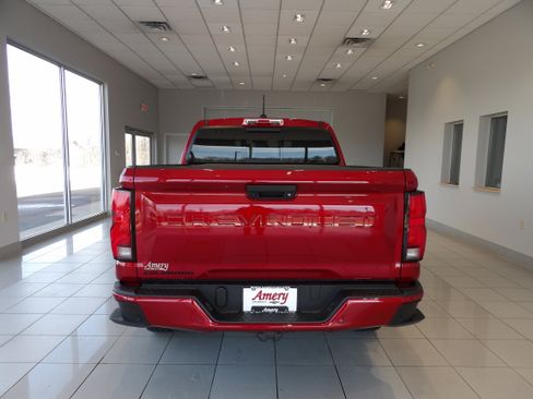Used 2024 Chevrolet Colorado LT w/ LT Convenience Package III image 5