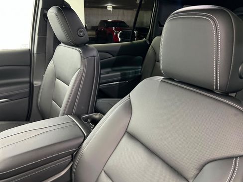 New 2026 Chevrolet Traverse LT w/ Enhanced Driving Package AWD/4WD image 18
