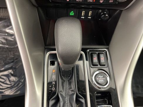 Used 2024 Mitsubishi Eclipse Cross SE image 14