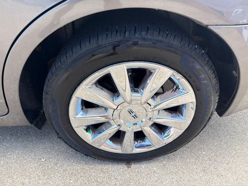 Used 2011 Lincoln MKZ AWD image 17