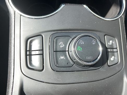 Used 2022 GMC Terrain SLE w/ Driver Convenience Package AWD/4WD image 29