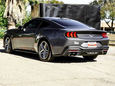 Used 2024 Ford Mustang Premium image 7