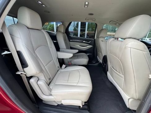 Used 2019 Buick Enclave Essence AWD/4WD image 14