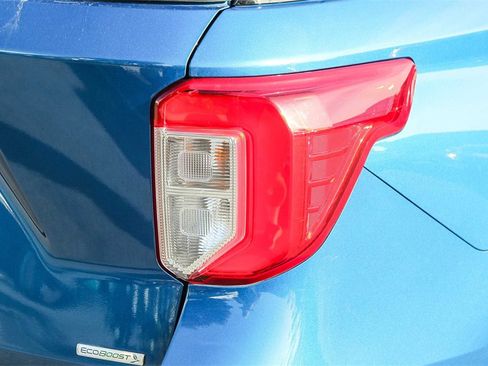 Used 2020 Ford Explorer XLT w/ Equipment Group 202A image 11