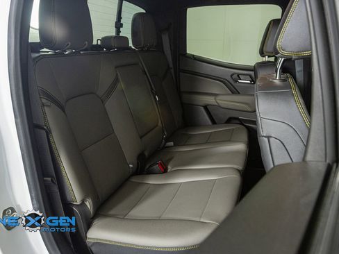 Used 2024 Chevrolet Colorado ZR2 w/ ZR2 Convenience Package III image 33