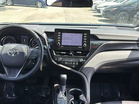 Used 2023 Toyota Camry SE FWD image 12