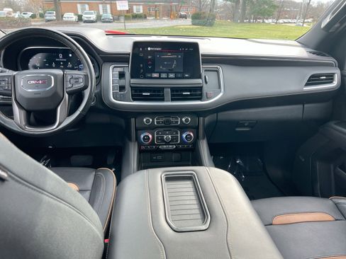 Used 2023 GMC Yukon XL AT4 w/ AT4 Premium Package image 20