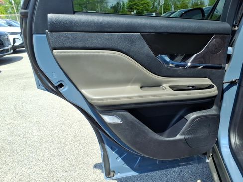 Certified 2023 Lincoln Corsair Reserve w/ Jet Appearance Package AWD/4WD image 11