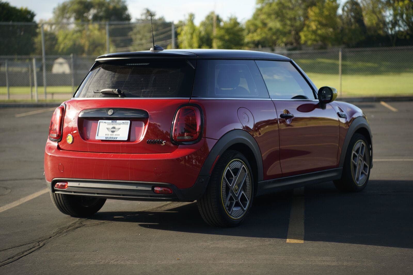 Used 2024 MINI Cooper SE FWD image 5